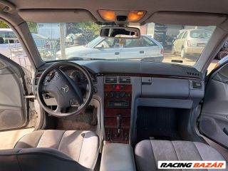 Mercedes E-osztály W210 Rádió / CD *173820*
