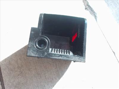 SEAT CORDOBA 02.09-08.02 Hamutartó első