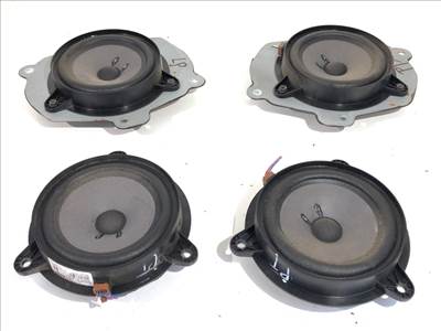 NISSAN MURANO I (Z50) 2002 - 2009 Hangszóró készlet 28156AM900
