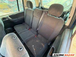 Opel Zafira A Bal hátsó Fejtámla *173510*
