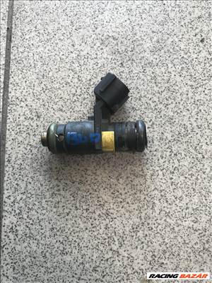 Volkswagen Golf V 1.4 16V BUD injektor 036906031AG