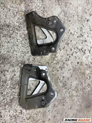 Audi A6 (4F) Sárvédő tartó konzol 4F0 821 136 A