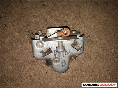 Opel Vectra B SEDAN  ( LÉPCSŐSHÁTÚ ) csomagtér ajtó alsó zár GM 90 457 142  90457142