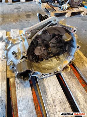 Volkswagen CrossPolo V 1.0 TSI BMT váltó 