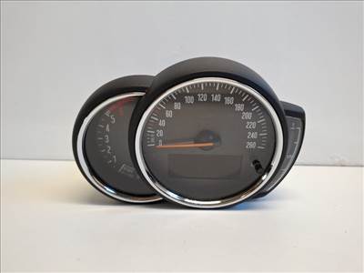 Mini Clubman (F54) kilométer óra 8779676