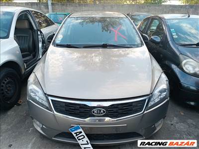 Kia Ceed kombi karosszéria elemei eladók