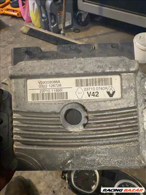 Dacia Duster 1 Motorvezérlő  237101189r v29009088a