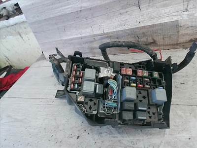 FORD Mondeo 07.04.01-14.12.31 Biztosítéktábla BCM BSI BSM SAM GEM modul Motortér