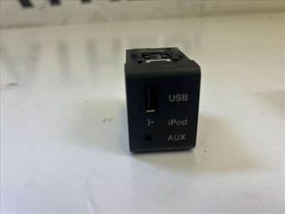 Hyundai Santa FE USB AUX multimédia csatlakozó 961202B600-BON