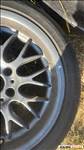  5x120 lyukosztású 17" használt Rondell alufelni, rajta 225/45 kopott nyári gumi