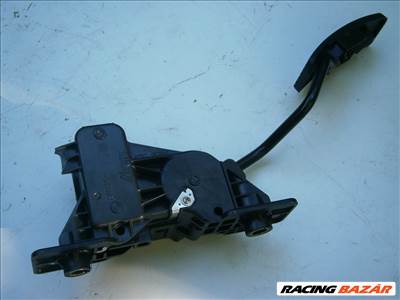 Mitsubishi Grandis 2.4 elektromos gázpedál APM30005