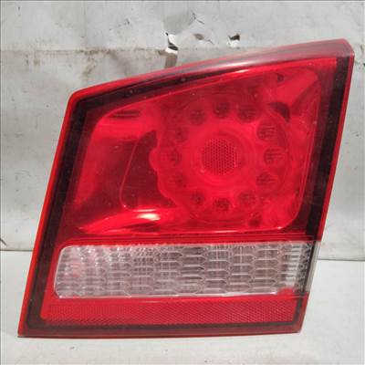 221534 Fiat Freemont 2011-2015 jobb hátsó belső lámpa, a képen látható sérüléssel 68078516ae
