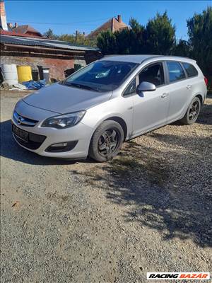 Opel Astra J bontott alkatrészei