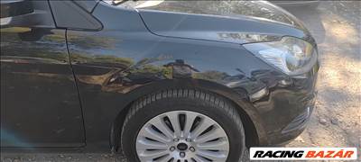 Ford Focus mk2 facelift jobb első sárvédő 