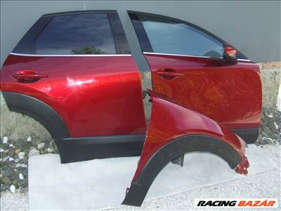 Mazda CX-30 jobb első ajtó jobb hátsó ajtó tükör sárvédő 