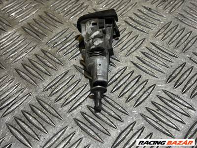 Skoda Fabia II Jobb első Zárbetét 5j0837168