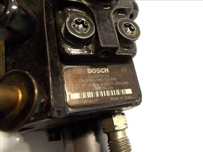 ALFA ROMEO 159 (939_), 159 Sedan (939_), ALFA ROMEO 159 Sportwagon (939_), ALFA ROMEO BRERA (939_), ALFA ROMEO SPIDER (939_), FIAT CROMA (194_) Magasnyomású pumpa 55204429