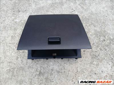 Mazda 2 műszerfal tároló eladó!