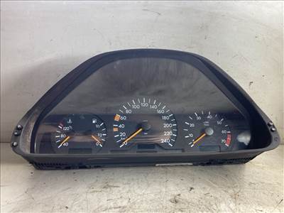 MERCEDES-BENZ E-CLASS Kilométeróra