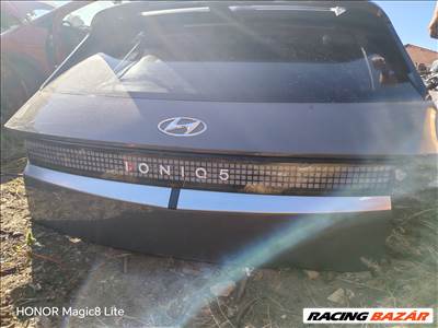 Hyundai Ioniq 5 Hátsó középső lámpa.