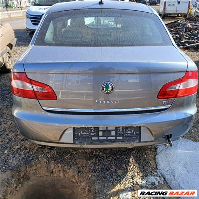 Skoda SuperB ll Hátsó lökhárító 