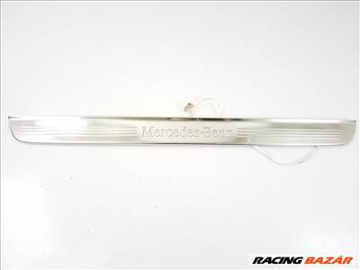 Mercedes C-osztály W205 díszléc  a2056802806