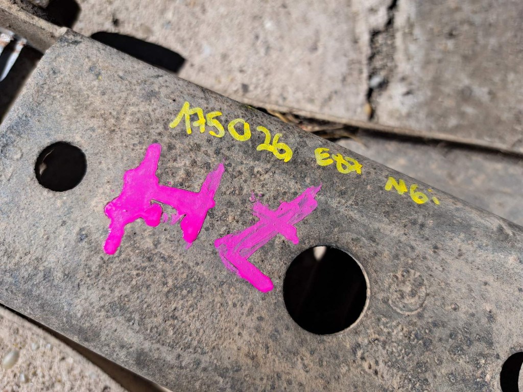 BMW E81 E82 E87 E88 E90 E91 E92 E93 E84 X1 bal jobb hátsó alsó nagy lengõkar 3. kép