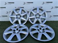 Toyota gyári 16" dísztárcsa