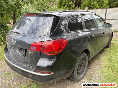 Opel Astra J 1.7 CDTi Bontott alkatrészei / Gyári alkatrész