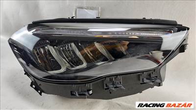 Mercedes GLA-osztály H247 Jobb fényszóró a2479063604