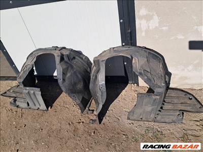 Suzuki Vitara (LY) Jobb, bal első dobbetét 72321-54P0 72322-54P0