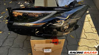Toyota Camry bal fényszóró  8107033n60