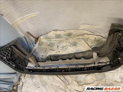 Audi A4 (B5 - 8D) Lökhárító hátsó tartóval
