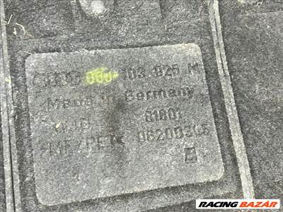 Audi A5 (B8 - 8T) Felső Motorburkolat 06j103025m
