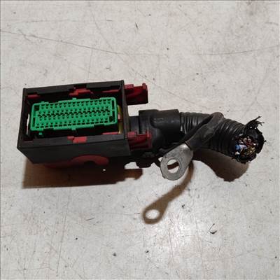 223443 Fiat Grande Punto 1,4 16v benzin motorvezérlő elektromos csatlakozó 51798154