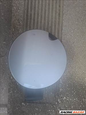 Peugeot 208 tank ajtó eladó.