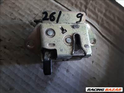 Daihatsu Mira 5 ajtós csomagtér ajtó alsó zár 