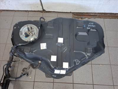 Mazda CX-5  üzemanyag tank (üzemanyagtartály) KD5542100F