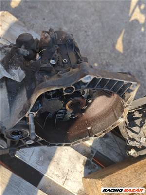 Opel combo 1,3 sebesség váltó  55273158 95525050