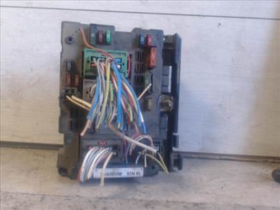 PEUGEOT 307 01-05 Biztosítéktábla BCM BSI BSM SAM GEM modul Motortér