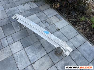 Audi Q7 (4M), Audi Q8 első lökhárító merevítő  4m0807109c