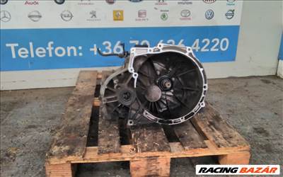 Ford 6M5R-7002 YC bontott váltó