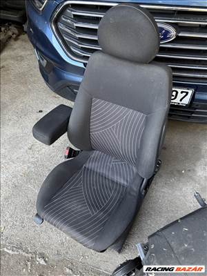 Opel Meriva A bal, vezető oldali első ülés + könyöklő 