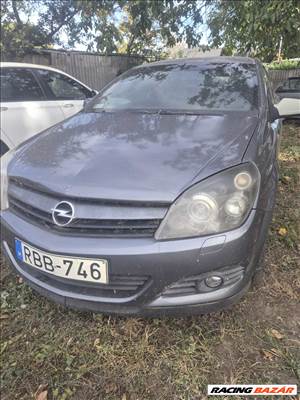 Opel Astra H bontásra egyben, vagy alkatrészenként eladó