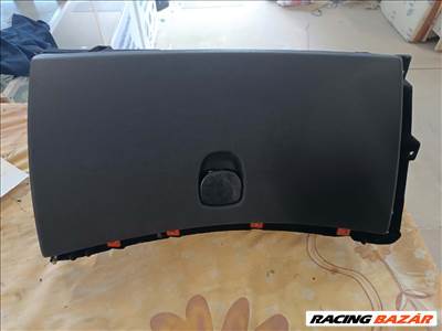 Alfa Romeo 159 kesztyűtartó 