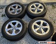  5x112 lyukosztású 17" újszerű (gyári felni) alufelni, rajta 215/65 újszerű Hankook téli gumi 