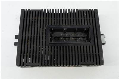BMW 5er E60-E61, 6er E63-E64, 7er E65-E66-E67 fényvezérlő és ellenőrző modul (LCM / Light Control Module)