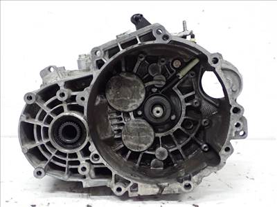 AUDI Q3 I 8U 2.0 TDI 4x4 sebességváltó QCR