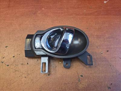 NISSAN JUKE (F15) Bal hátsó Belső Kilincs