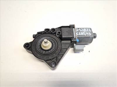 Hyundai IX20 jobb első ablakemelő motor 824601P000 0130822581
